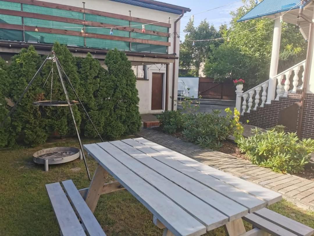 Uslugi Noclegowe I Gastronomiczne Dla Ludnosci Robert Mielcarek Kobyla Góra Exterior foto